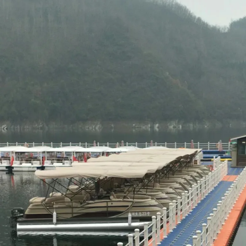 Bot Pontoon Fiberglass dan Aluminium